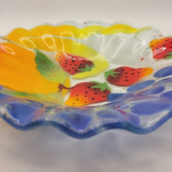 Decorative Fused Glass Dish. Fruit design. - Picture 6 of 6